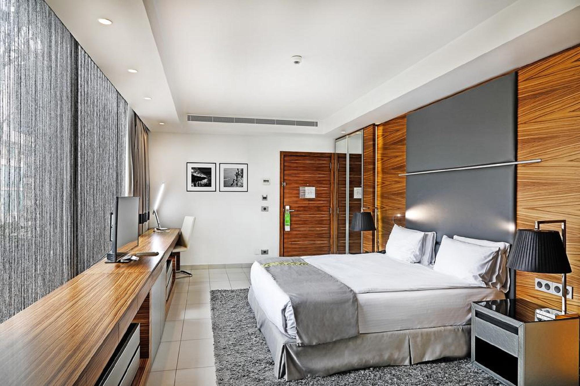 Warwick Stone 55 Hotel Beirut Exterior photo